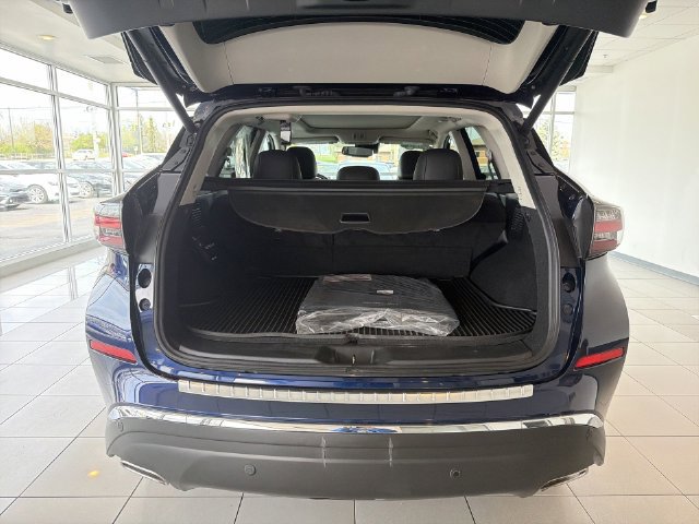 Used 2023 Nissan Murano Platinum w/ Cargo Package AWD/4WD image 16