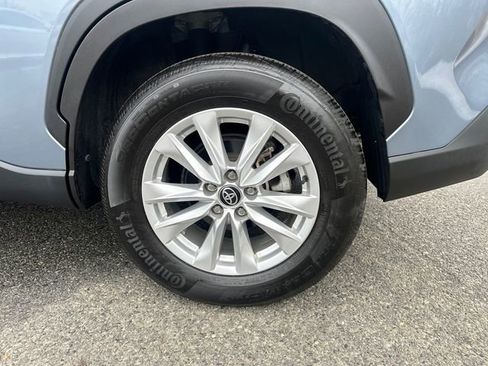 Certified 2023 Toyota Corolla Cross LE w/ Moonroof Package image 15