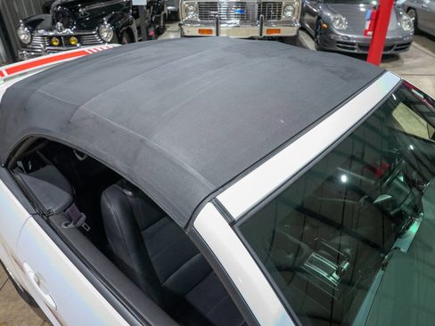 Used 2005 Ford Mustang Premium image 31