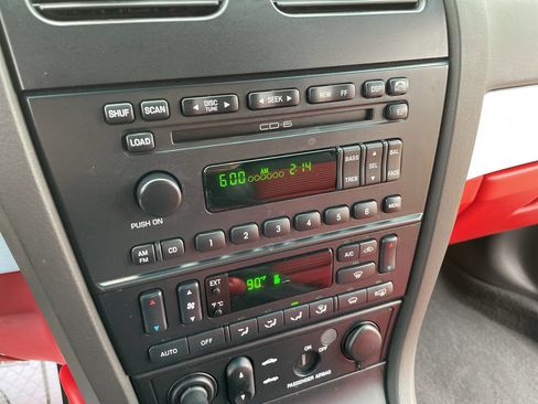 Used 2002 Ford Thunderbird Deluxe RWD image 38