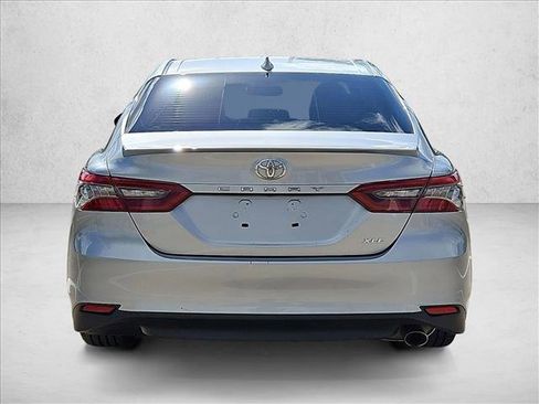 Used 2024 Toyota Camry XLE FWD image 7