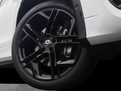 New 2026 Volkswagen Tiguan SE R-Line