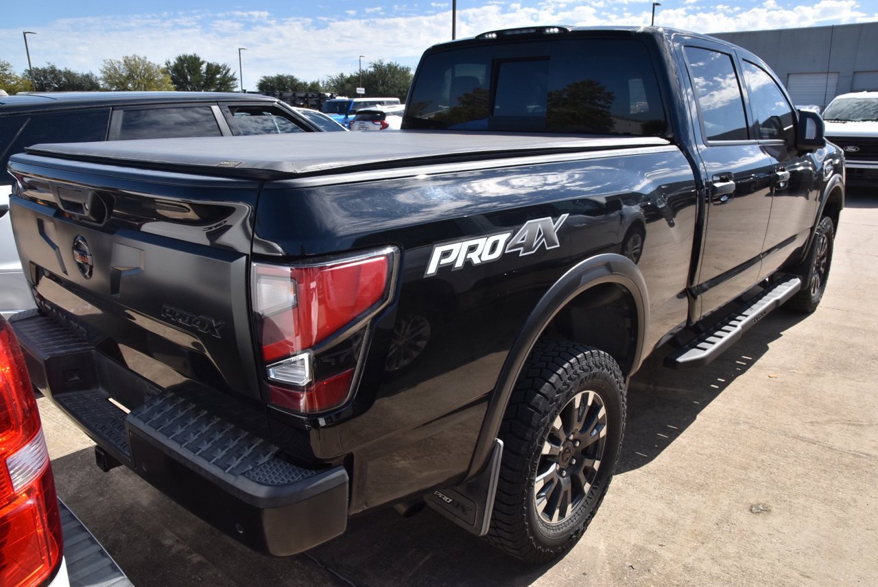 Used 2021 Nissan Titan PRO-4X w/ Pro-4x Convenience Package AWD/4WD image 6