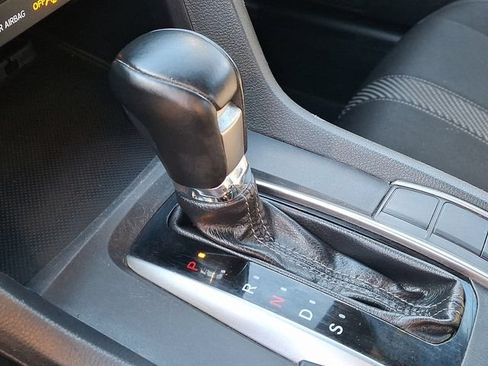 Used 2019 Honda Civic Sport image 14