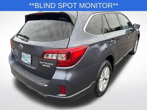Used 2017 Subaru Outback 2.5i Premium image 7