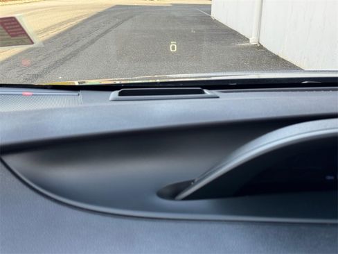 Certified 2017 Toyota Prius Prime Advanced image 32