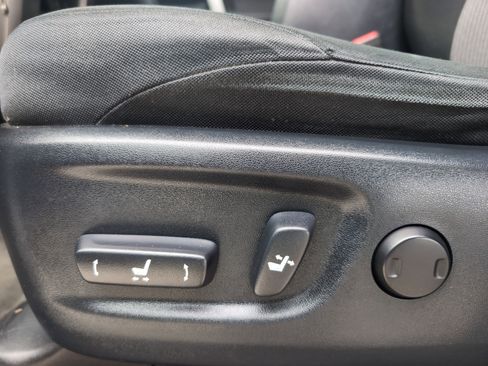 Used 2018 Toyota 4Runner SR5 image 17