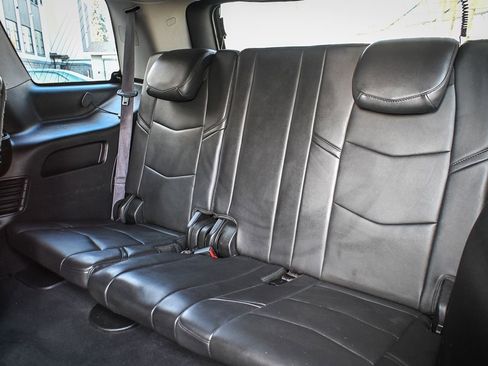 Used 2015 Cadillac Escalade Premium image 14