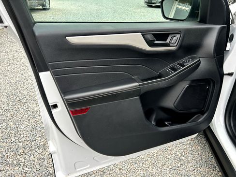 Used 2022 Ford Escape SE w/ Convenience Package image 10