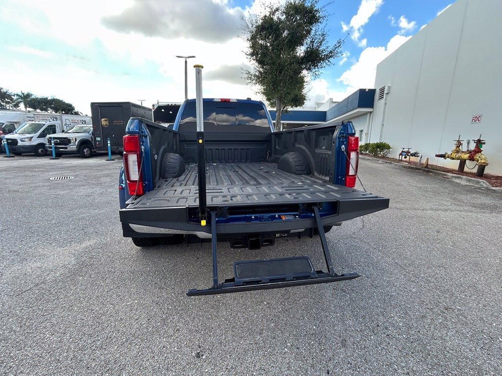 Used 2022 Ford F350 King Ranch w/ King Ranch Ultimate Package AWD/4WD image 36