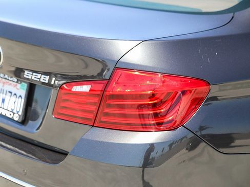 Used 2015 BMW 528i Sedan RWD image 9