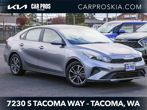 Used 2022 Kia Forte LXS image 1