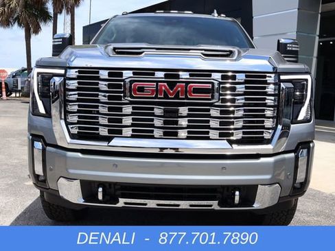 New 2026 GMC Sierra 3500 Denali w/ Denali Reserve Package AWD/4WD image 3