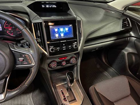 Used 2018 Subaru Crosstrek 2.0i Premium w/ Moonroof Package AWD/4WD image 31
