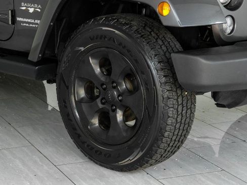 Used 2018 Jeep Wrangler Unlimited Sahara AWD/4WD image 50