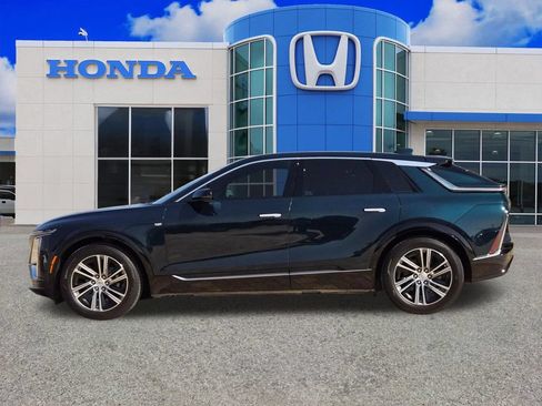 Used 2024 Cadillac Lyriq Luxury RWD image 6