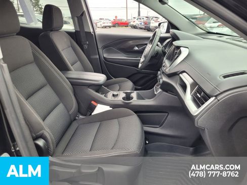 Used 2022 GMC Terrain SLE w/ Driver Convenience Package image 16