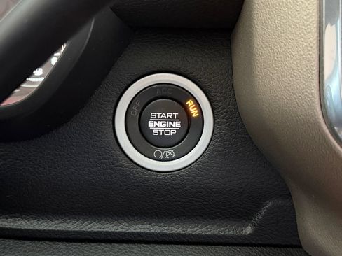 Used 2020 RAM 2500 Laramie AWD/4WD image 18