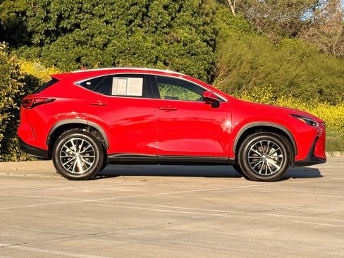 Certified 2025 Lexus NX 250 FWD w/ Premium Package image 10