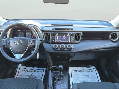Used 2018 Toyota RAV4 LE image 18
