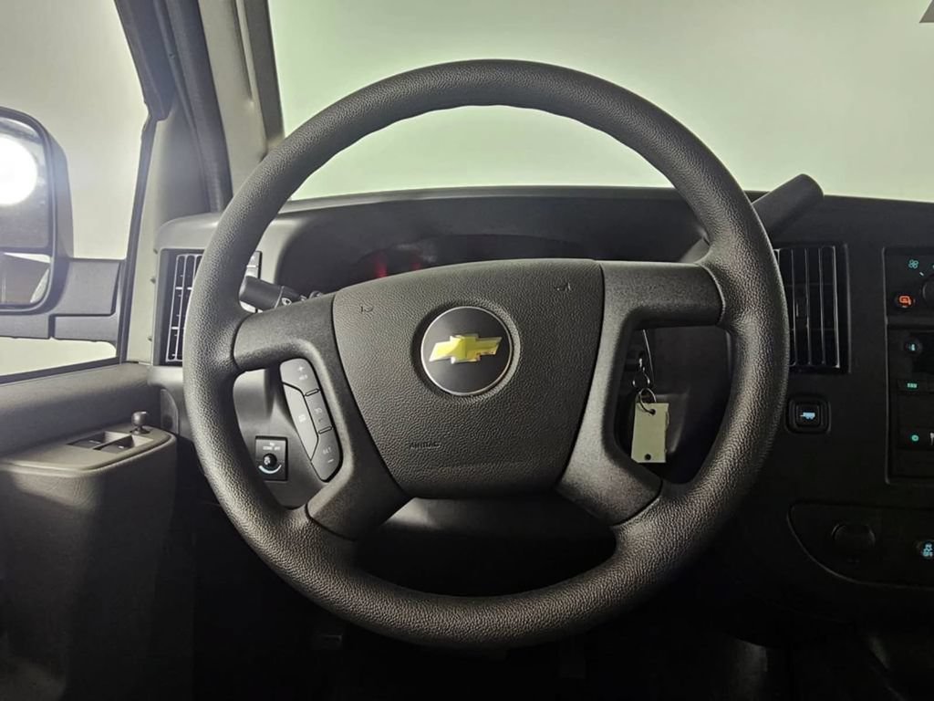 New 2025 Chevrolet Express 2500 Extended w/ Enhanced Convenience Package RWD image 21