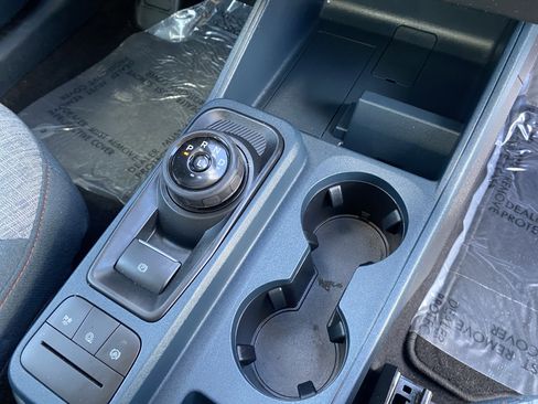 Used 2022 Ford Maverick XLT image 16