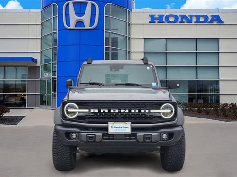 Used 2023 Ford Bronco Wildtrak image 6
