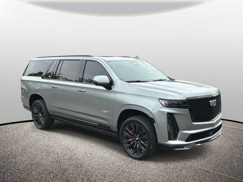 Used 2024 Cadillac Escalade ESV V w/ LPO, ONYX Package AWD/4WD image 8