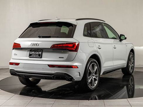 Certified 2025 Audi Q5 2.0T Premium w/ Convenience Plus Package AWD/4WD image 5
