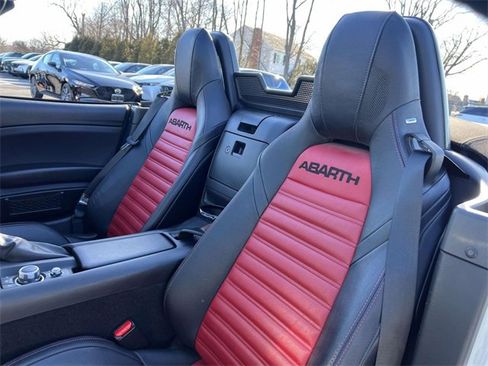 Used 2020 FIAT 124 Spider Abarth w/ Convenience Group image 10