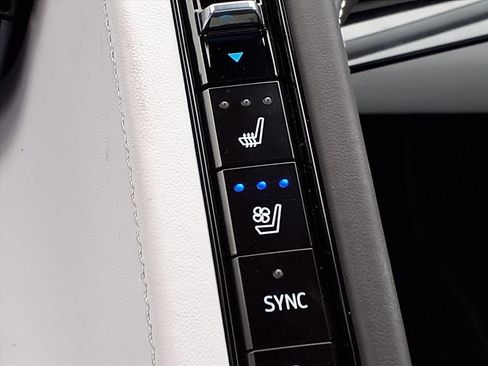 Used 2024 Chevrolet Corvette Stingray Premium Cpe w/ Z51 Performance Package image 14