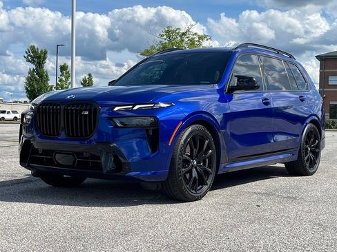 Used 2025 BMW X7 M60i AWD/4WD image 3