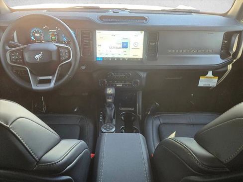 New 2025 Ford Bronco Badlands image 15