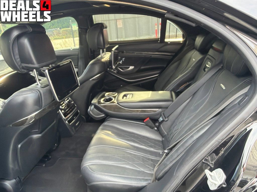 Used 2015 Mercedes-Benz S 63 AMG 4MATIC Sedan w/ Executive Rear Seat Package image 15