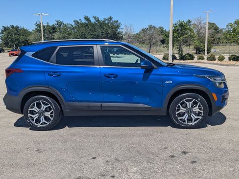 Certified 2023 Kia Seltos EX AWD/4WD image 4