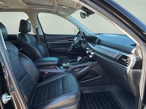 Used 2024 Kia Telluride SX Prestige w/ Towing Package image 10