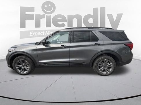 Used 2026 Ford Explorer Active w/ Active Comfort Package AWD/4WD image 3
