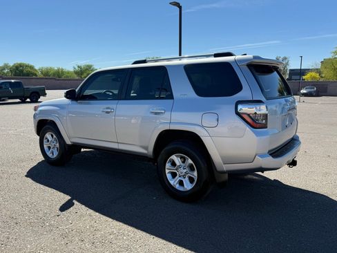 Used 2023 Toyota 4Runner SR5 Premium w/ Moonroof Package image 7