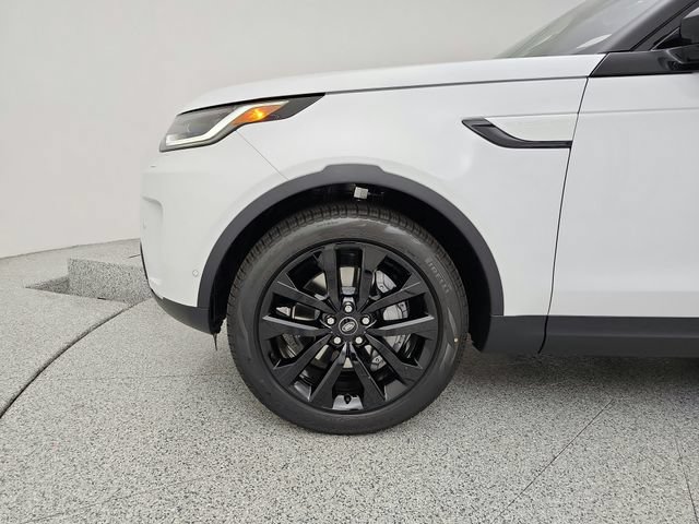 New 2026 Land Rover Discovery S AWD/4WD image 25