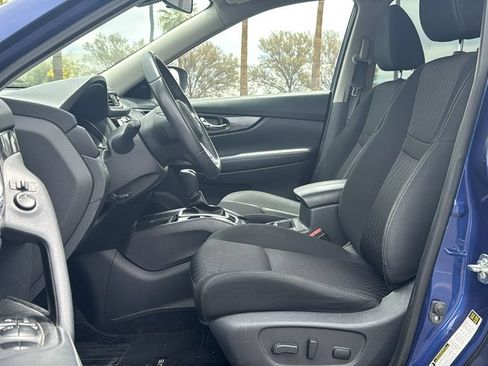 Used 2020 Nissan Rogue SV AWD/4WD image 17