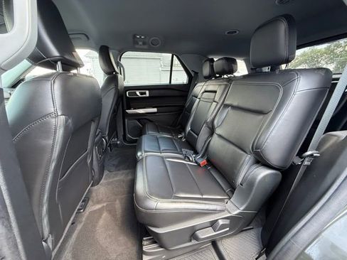 Used 2022 Ford Explorer XLT w/ Equipment Group 202A image 26
