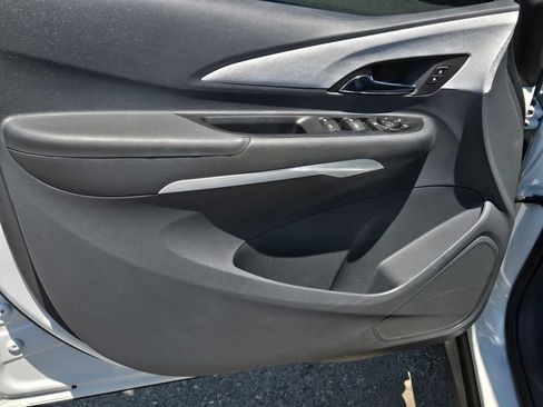 Used 2019 Chevrolet Bolt LT FWD image 11