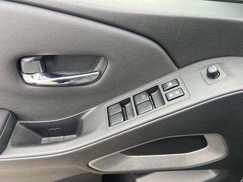 Used 2022 Nissan Frontier SV w/ Technology Package image 15