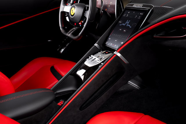 Certified 2025 Ferrari Roma Spider RWD image 51