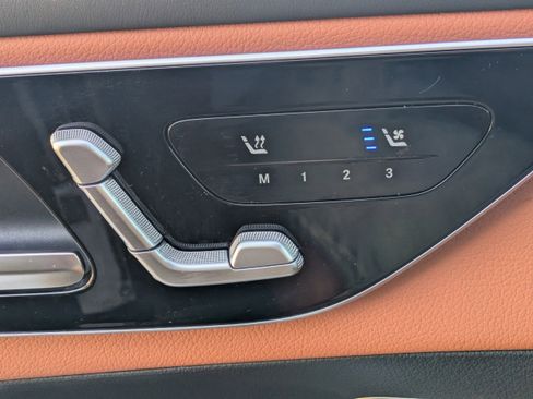 Used 2023 Mercedes-Benz GLC 300 w/ Exclusive Trim Package image 26