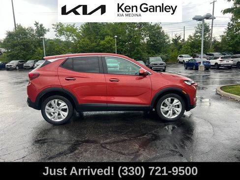 Used 2024 Buick Encore GX Preferred w/ Comfort Package FWD image 4