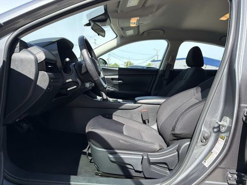 Certified 2024 Nissan Sentra SV w/ All-Weather Package FWD image 14