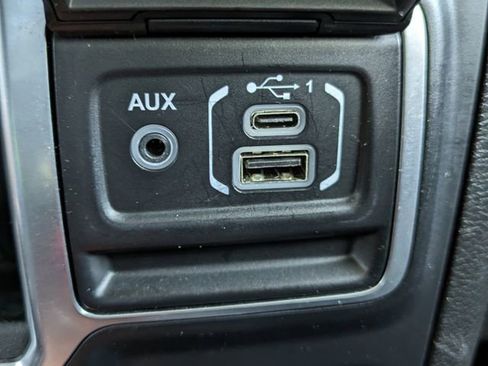 Used 2018 Jeep Wrangler Unlimited Sport image 22