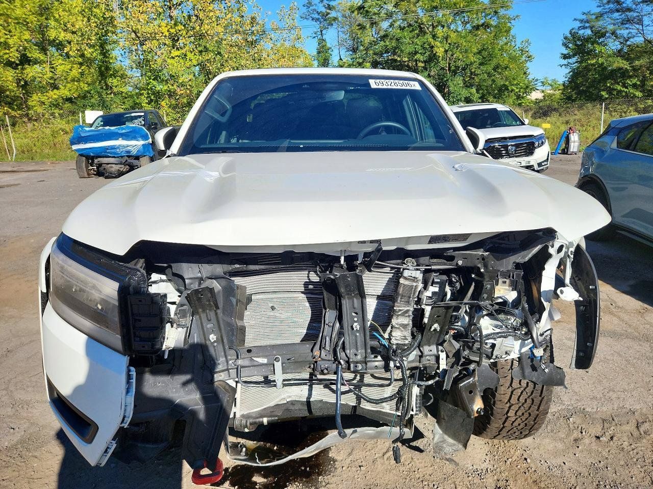 Used 2025 Nissan Frontier PRO-4X w/ Pro Premium Package AWD/4WD image 2