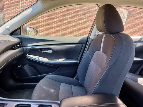 Used 2021 Nissan Sentra SV FWD image 29